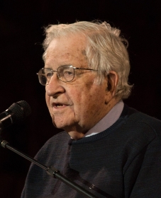 800px-Noam_Chomsky_portrait_2017